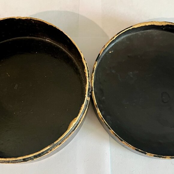 ANTIQUE JAPANESE ROUND BOX - Picture 3 of 4